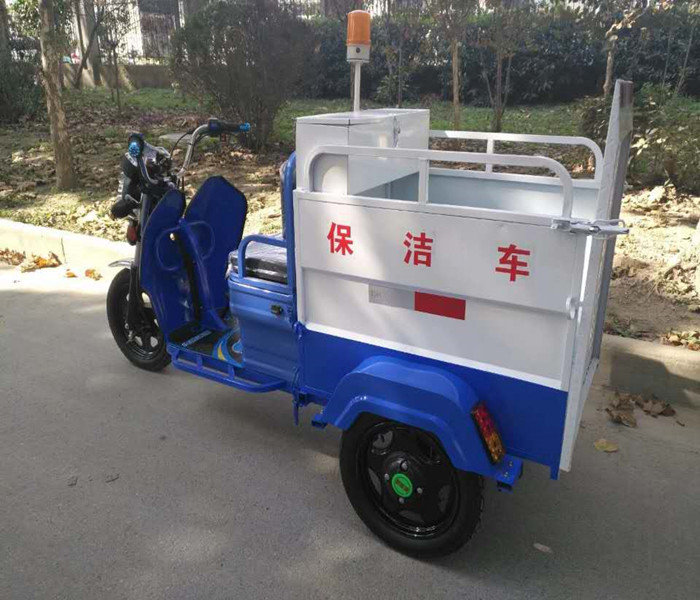 小型保潔車(chē)，城市清潔的新力量，助力環(huán)境美化工作！